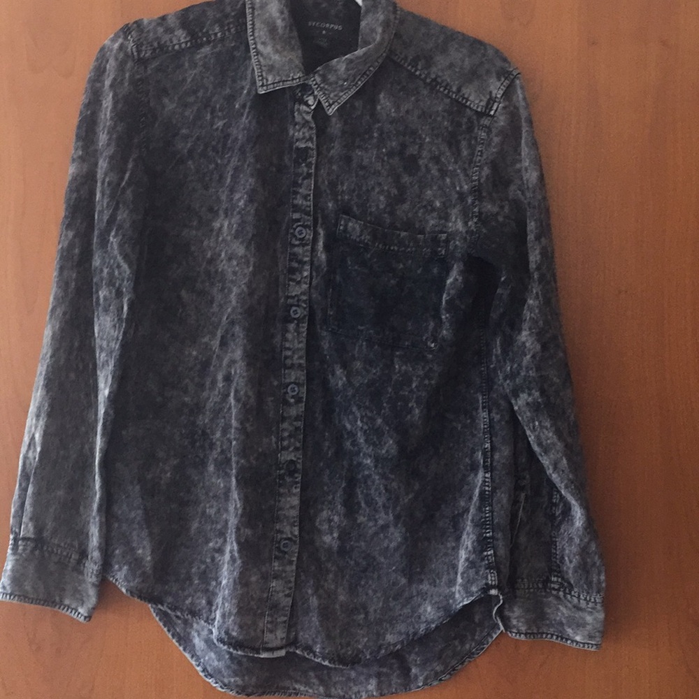 (By Corpus/ Urban Outfitters) black acid wash top